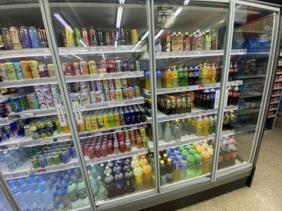 La imagen muestra un estand de Pepsico.